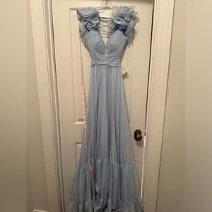 NWT Mac Duggal Ruffle Tiered Cut-out Chiffon Gown